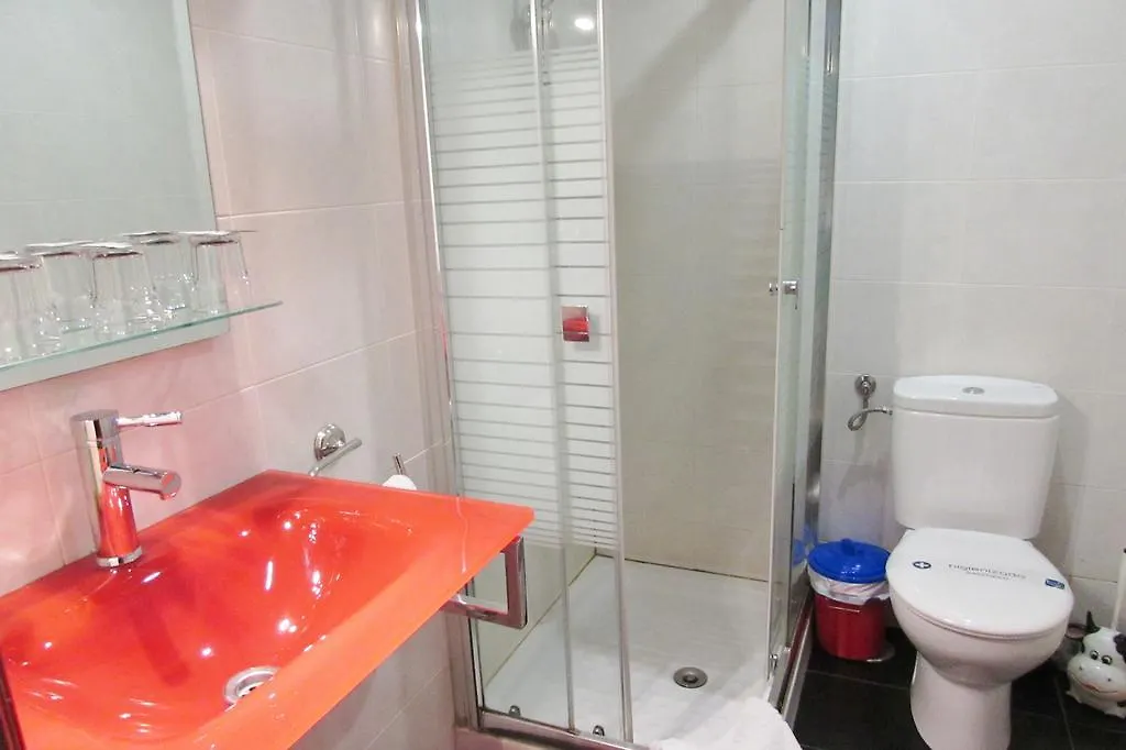 بيت ضيافة غرناطة Hostal Nuevas Naciones