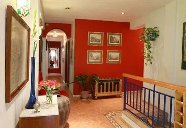 Hostal Nuevas Naciones Granada 0*,